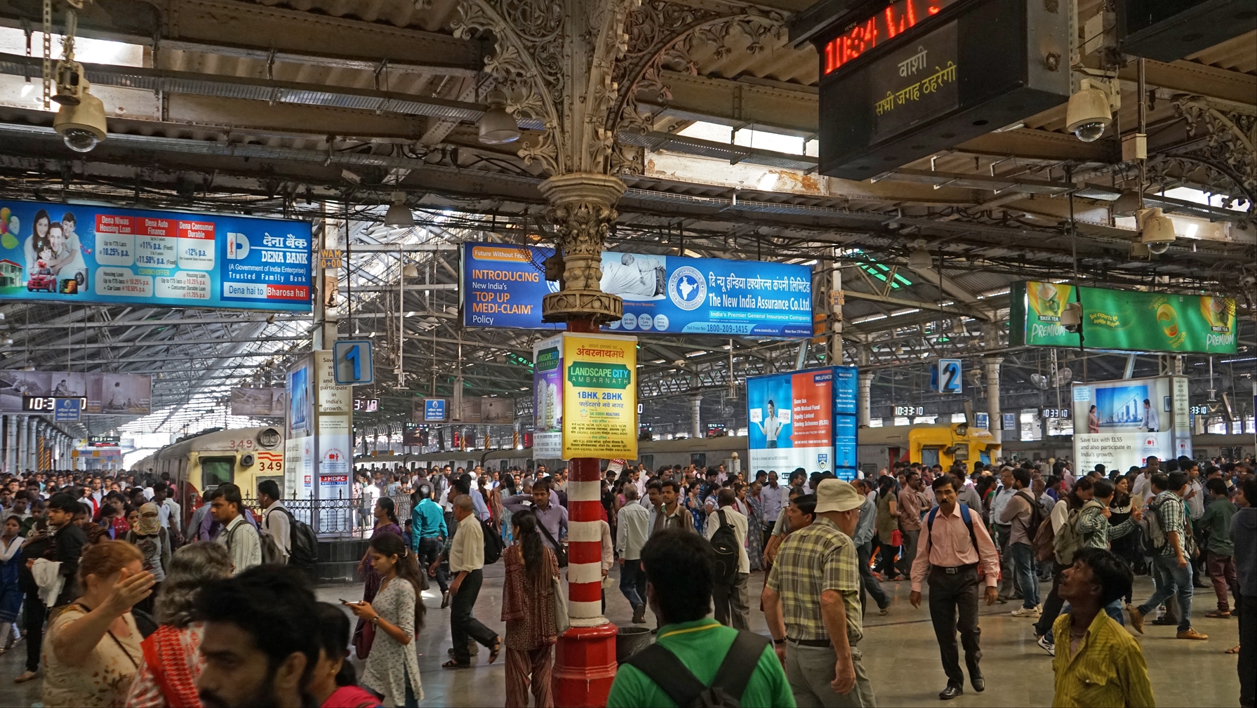 Des milliers de gens transitent dans les gares en Inde | © Flickr CC-BY-2.0