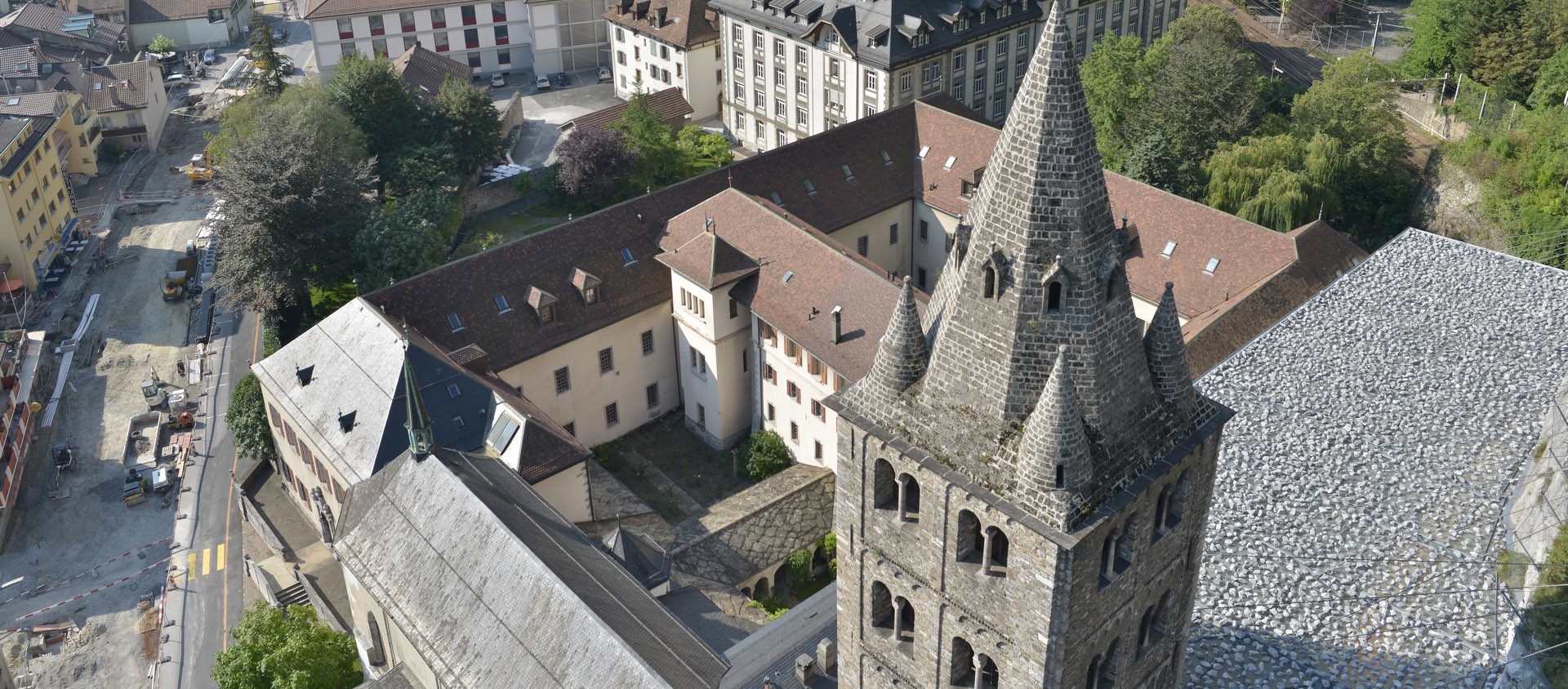 Comment se déroule l'élection qui donnera un successeur à Jean Scarcella à la tête de l'Abbaye de St-Maurice? | © 