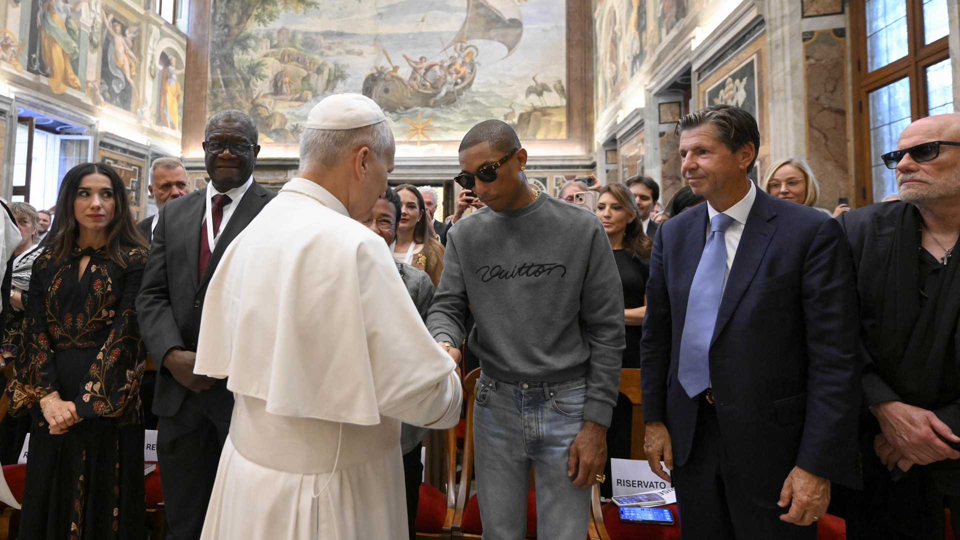 Le pape Léon XIV salue les participants à la 3e Rencontre pour la fraternité humaine | Vatican media