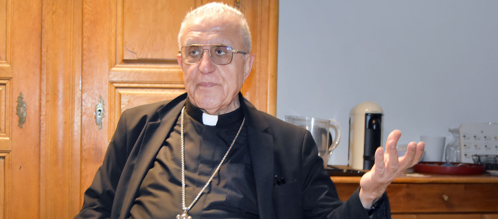 «Je déteste le prosélytisme et je respecte les différentes confessions et convictions. Ce n’est pas la religion qui prime, mais les valeurs de la communauté», a relevé Mgr Mirkis  | © Jacques Berset
