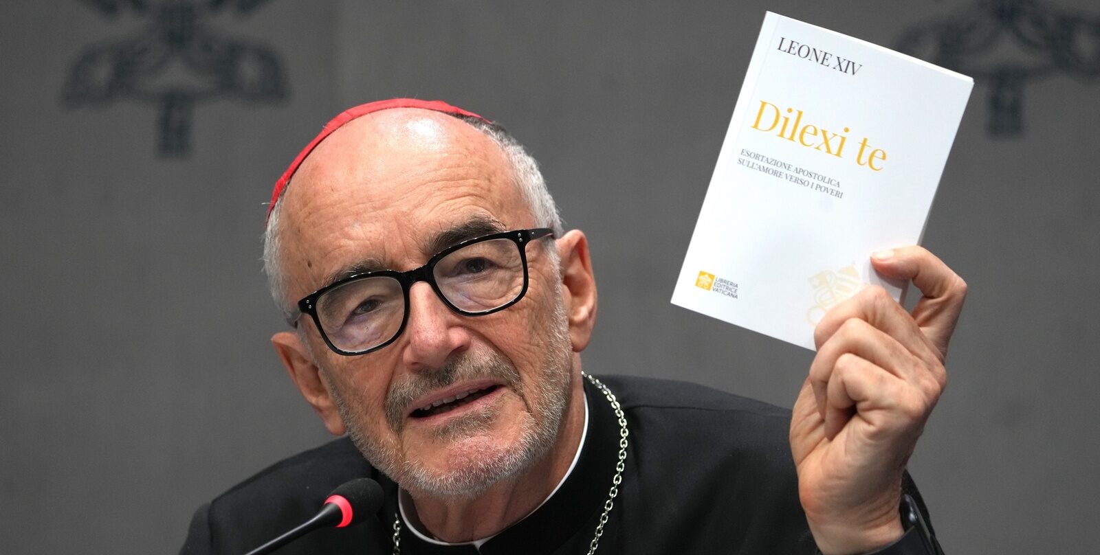 Le cardinal Michael Czerny a assuré que l'exhortation apostolique "Dilexi te" n'était pas "politique" | © AP Photo/Domenico Stinellis/ Keystone