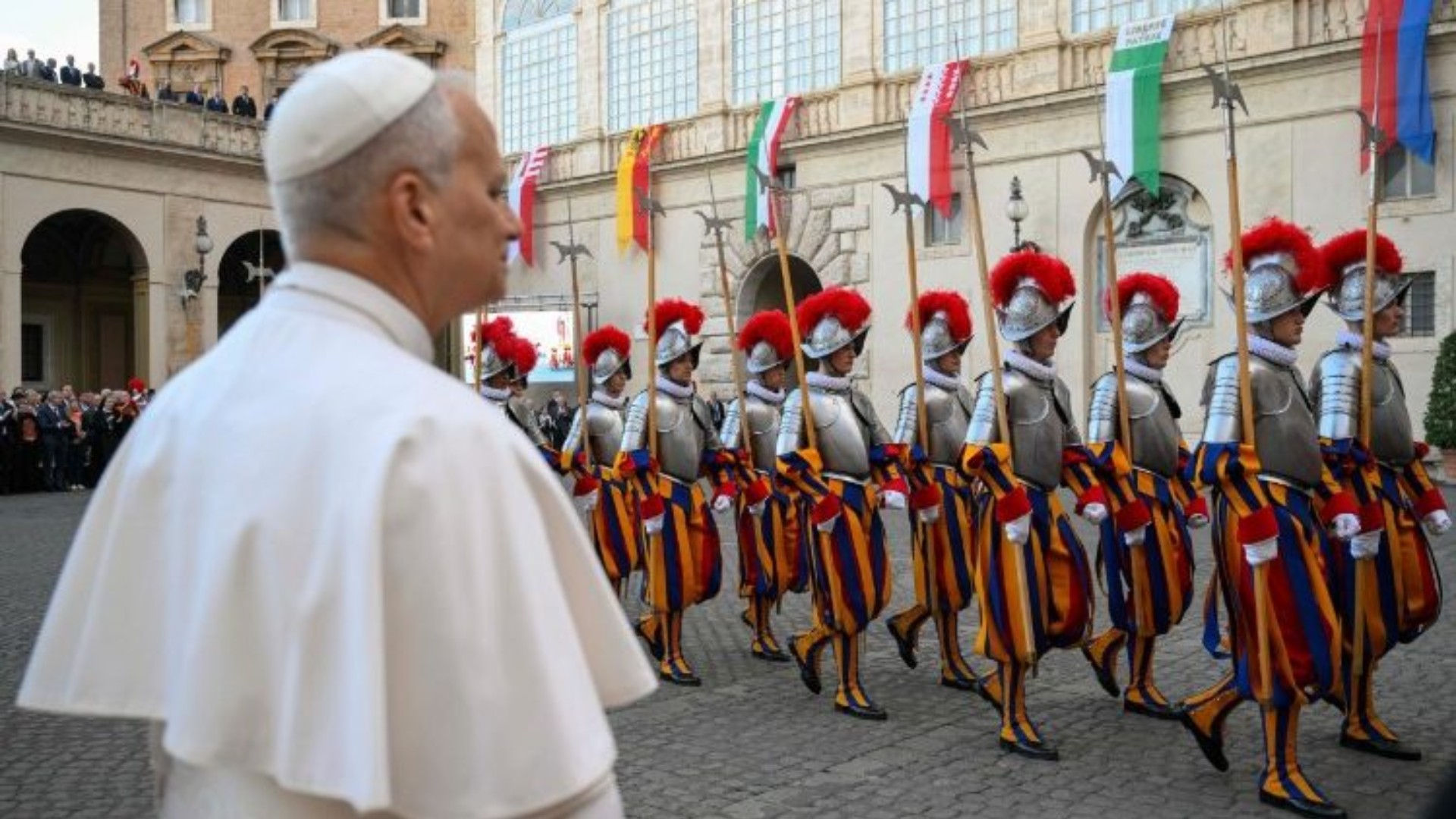 Le pape Léon XIV assiste à l'assermentation des Gardes Suisses le 4 octobre 2025 | © Vatican Media