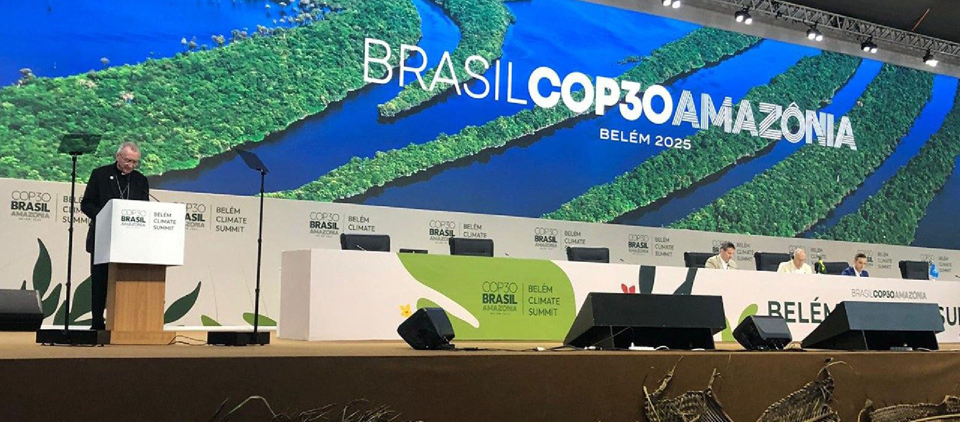 La COP30 de Belém (Brésil) n'a pas rempli les attentes de tous les participants | photo: allocution du cardinal Pietro Parolin, Secrétaire d'État du Vatican, à la COP30 © Vatican Media