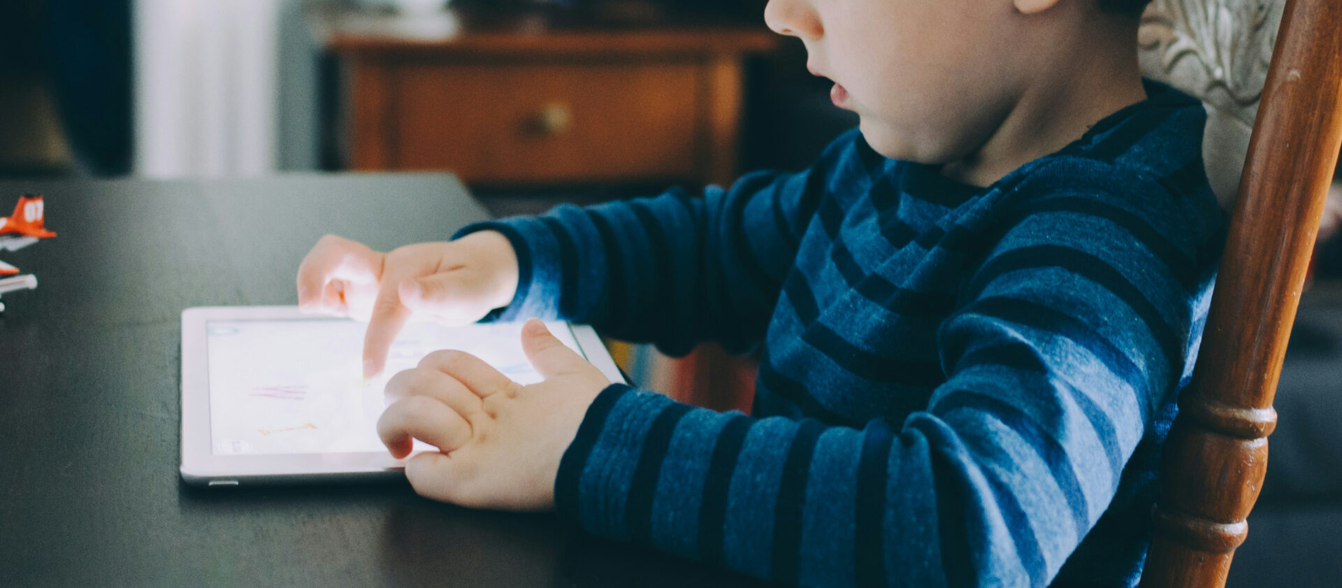 L'image prend le pas sur l'écrit dans notre société | © Kelly Sikkema/Unsplash