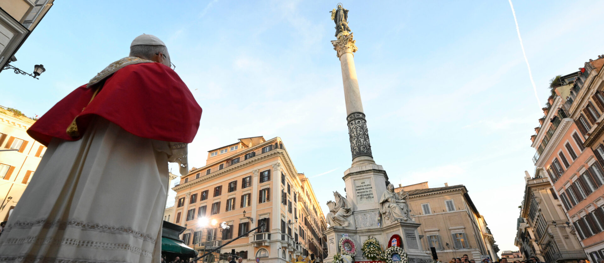 Léon XIV a prié au pied de la colonne de l'Immaculée Conception, le 8 décembre 2025 à Rome | © Vatican Media