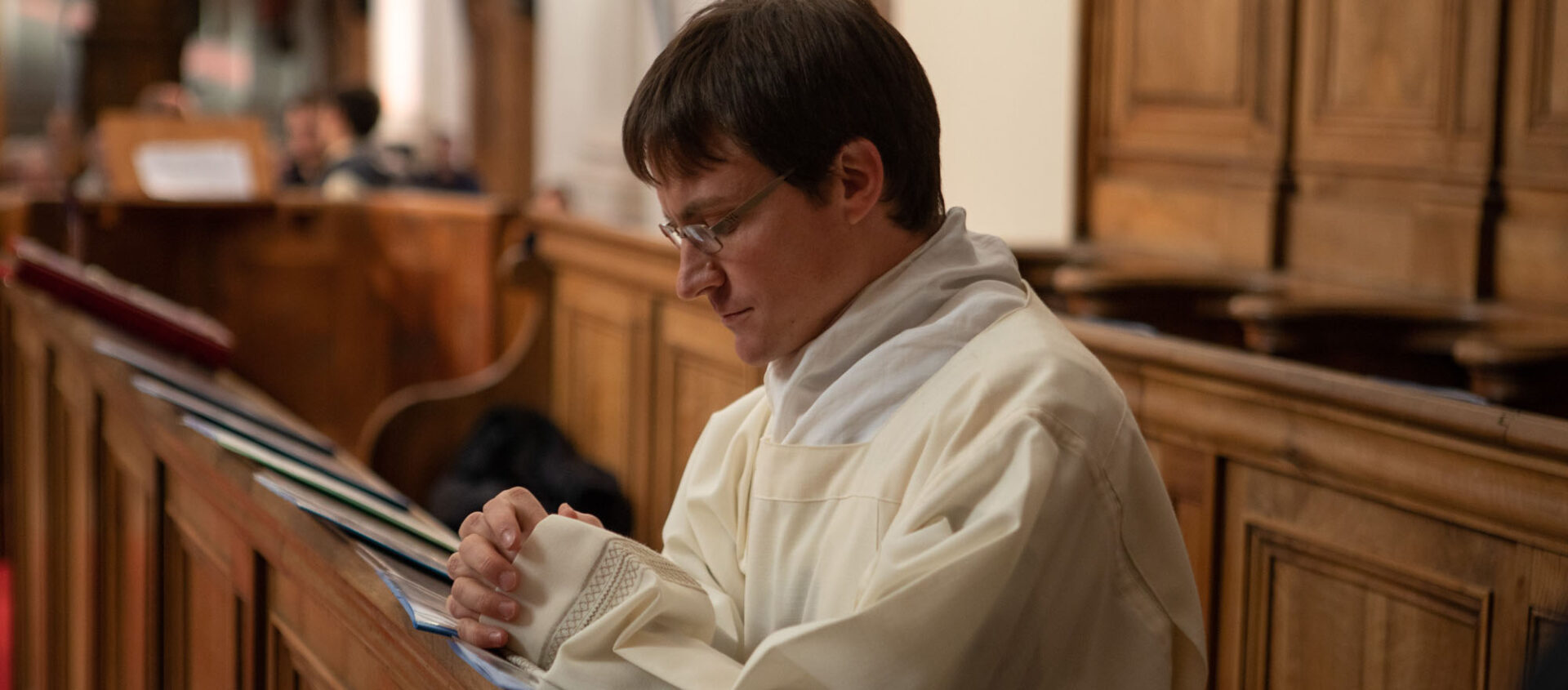 L'abbé Pablo Pico a passé quatre jours au center des congrès de Crans-Montana auprès des proches des victimes | DR