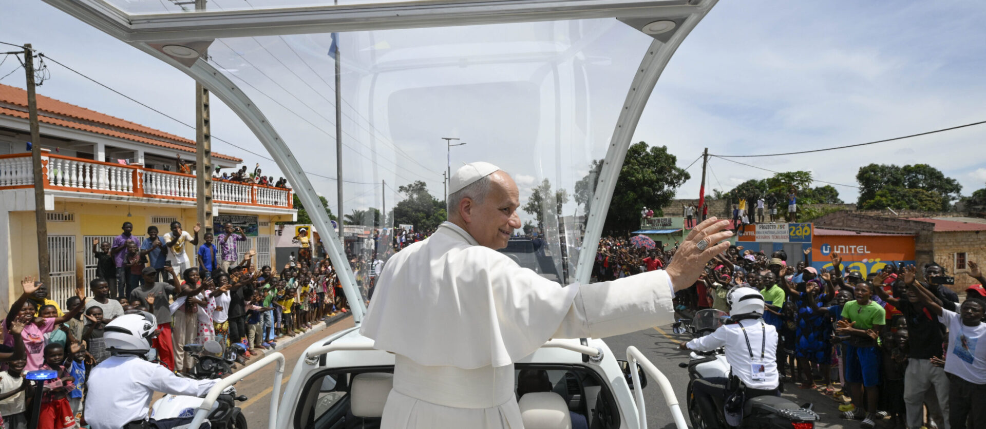 Dans la région de Saurimo (Angola), Léon XIV a été salué par une foule en liesse | © Vatican Media