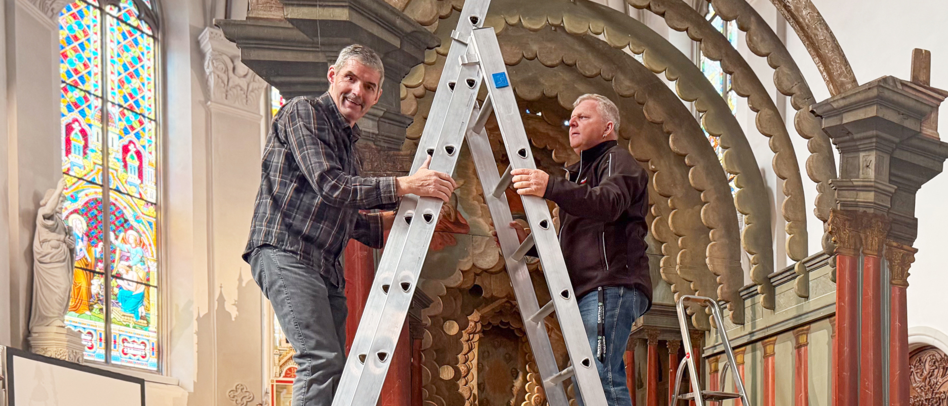 La construction du Saint Sépulcre nécessite d nombreux bras |  Sabine Zgraggen, kath.ch 