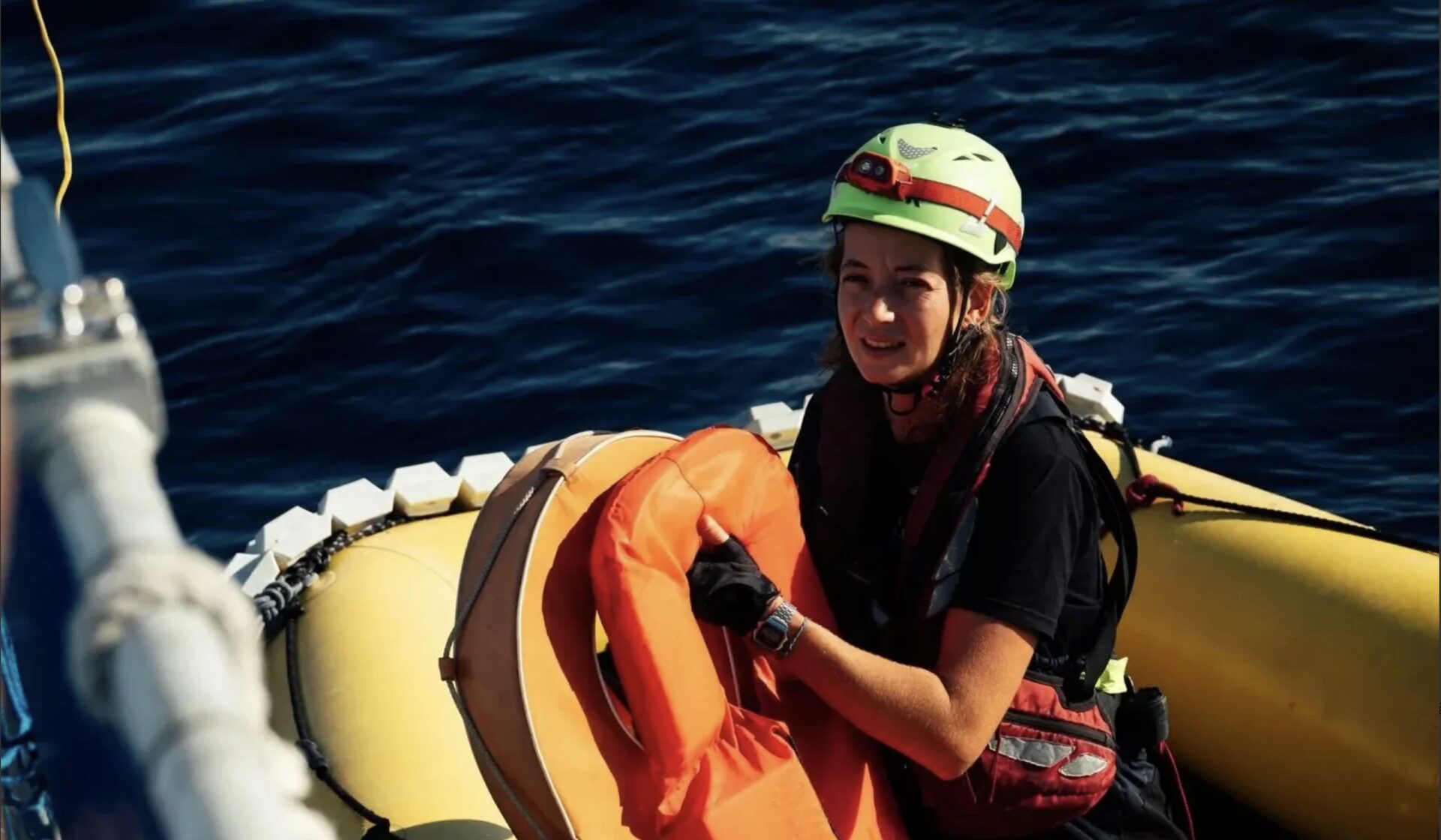 Nicole Agustoni, sauveteuse en mer Méditerranée sur un zodiac de Sea-Watch | © catt.ch
