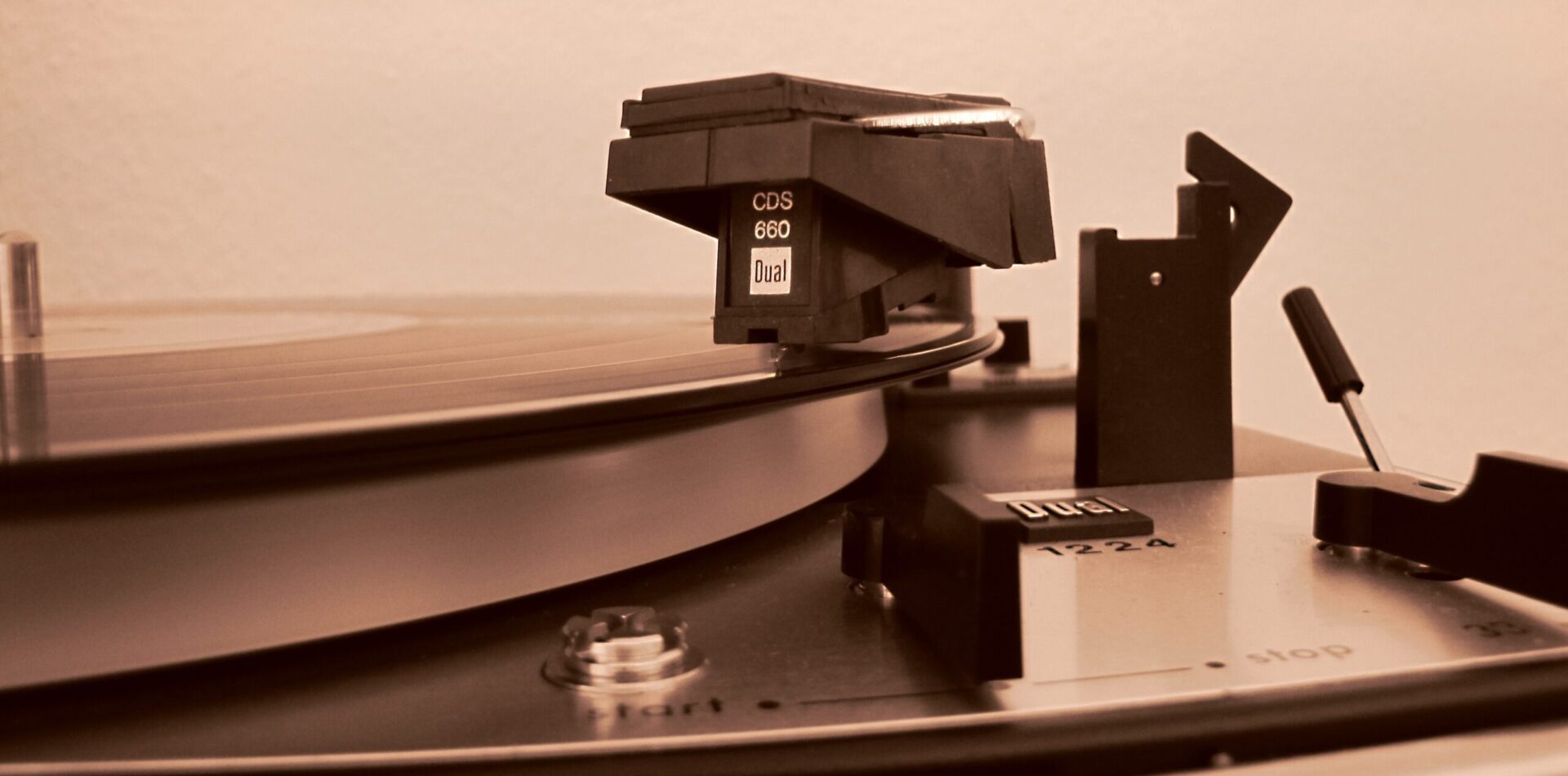 La phonothèque de l'Abbaye de Saint-Maurice contient plus de 40'000 pièces | © Weissben/Pixabay